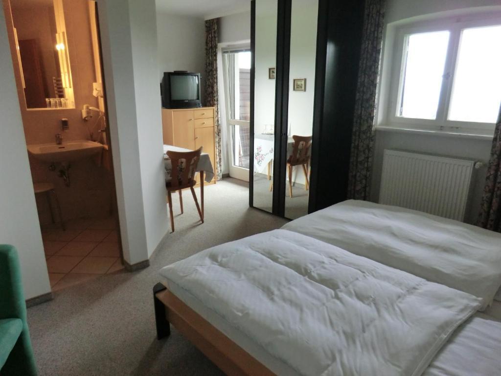 Hotel Garni Rottaler Hof Bad Griesbach  Rum bild